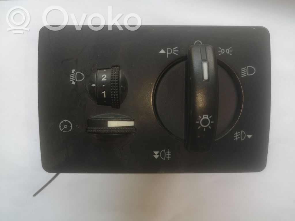Ford Kuga I Light switch 