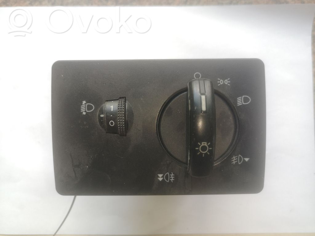 Ford Fusion Light switch 