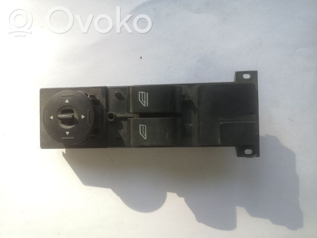 Ford Focus Electric window control switch 
