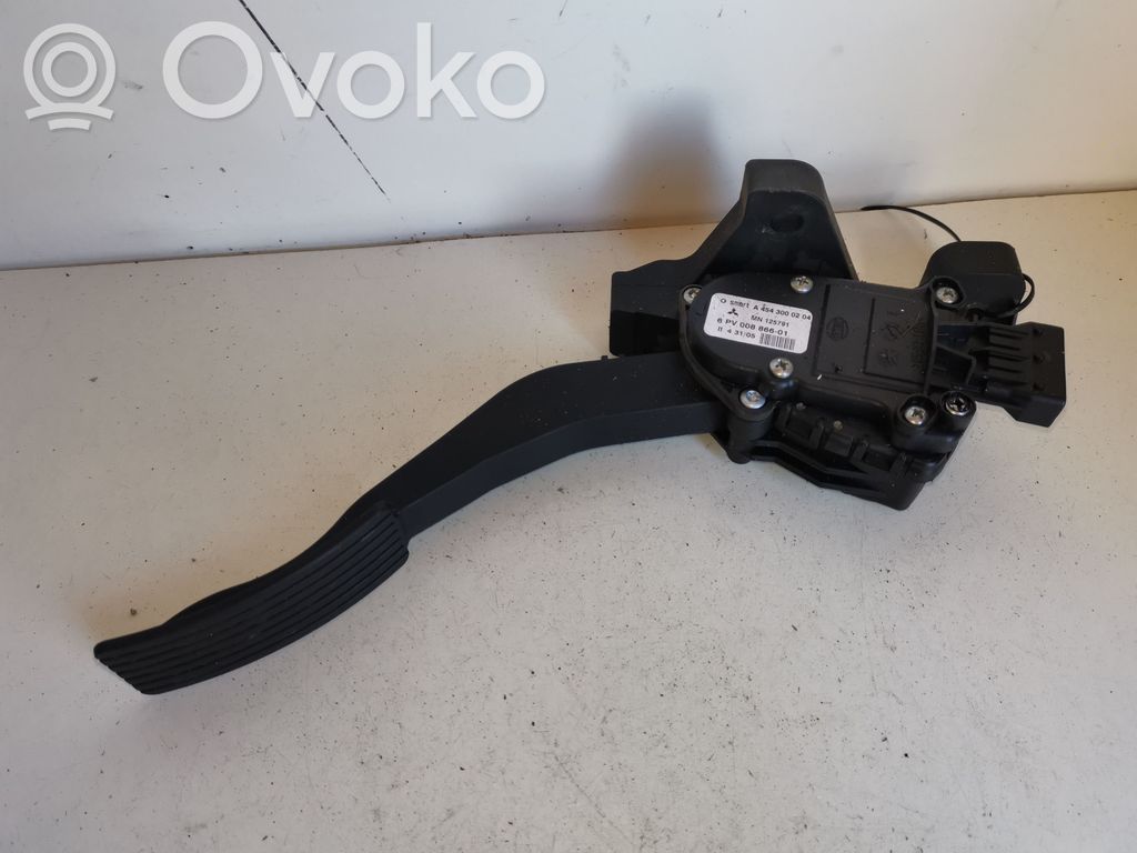 Mitsubishi Colt Accelerator throttle pedal 