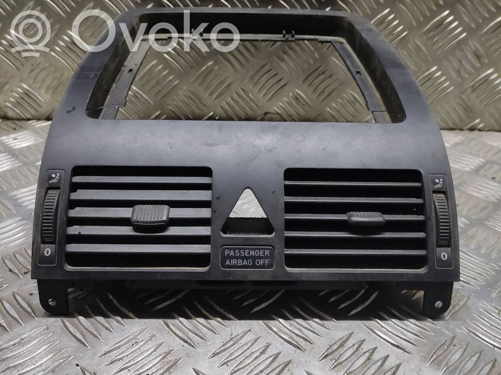Volkswagen Touran I Dysze / Kratki środkowego nawiewu deski rozdzielczej 