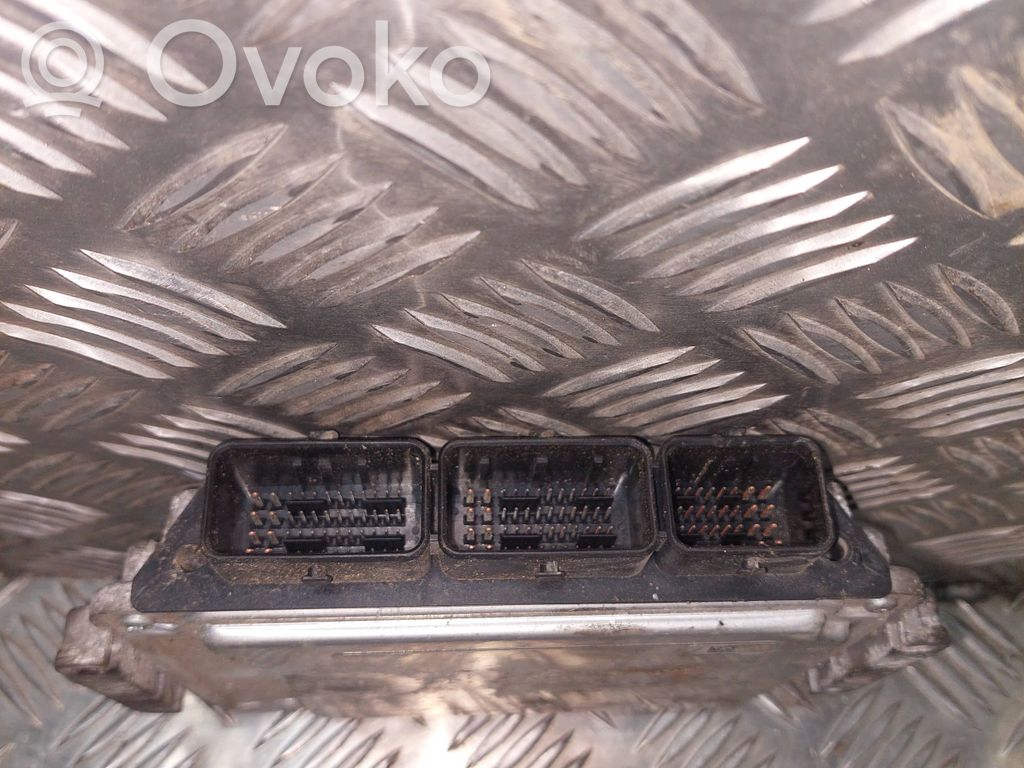 Engine control unit/module   237100115R,1039S28059,237100055R