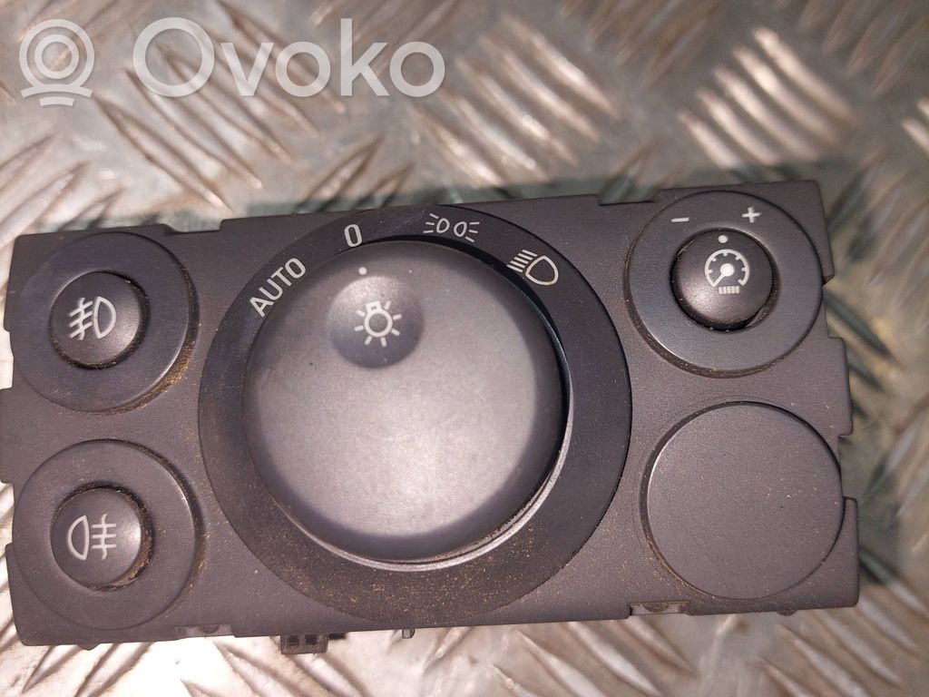 Opel Astra H Light switch 