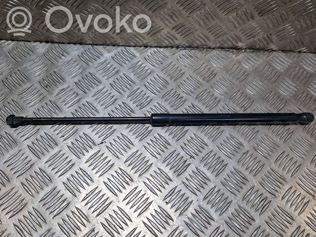 Amortyzator klapy tylnej bagażnika   1P0827550A