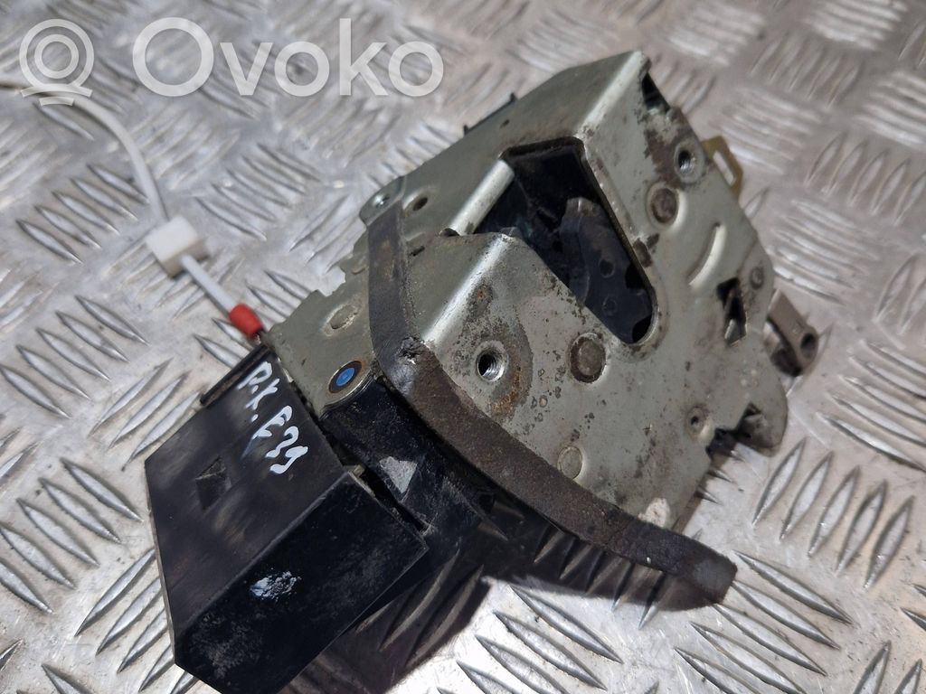 BMW 5 E39 Front door lock 