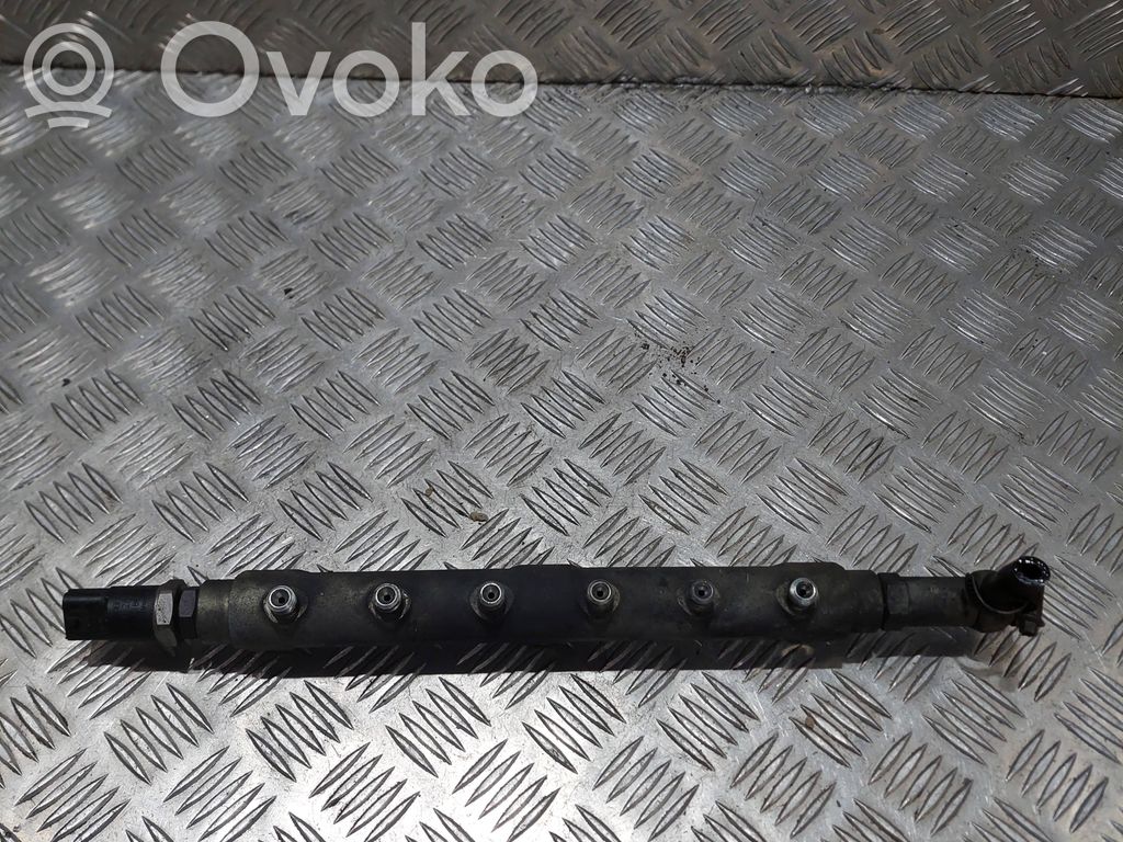 Volvo V70 Fuel main line pipe 