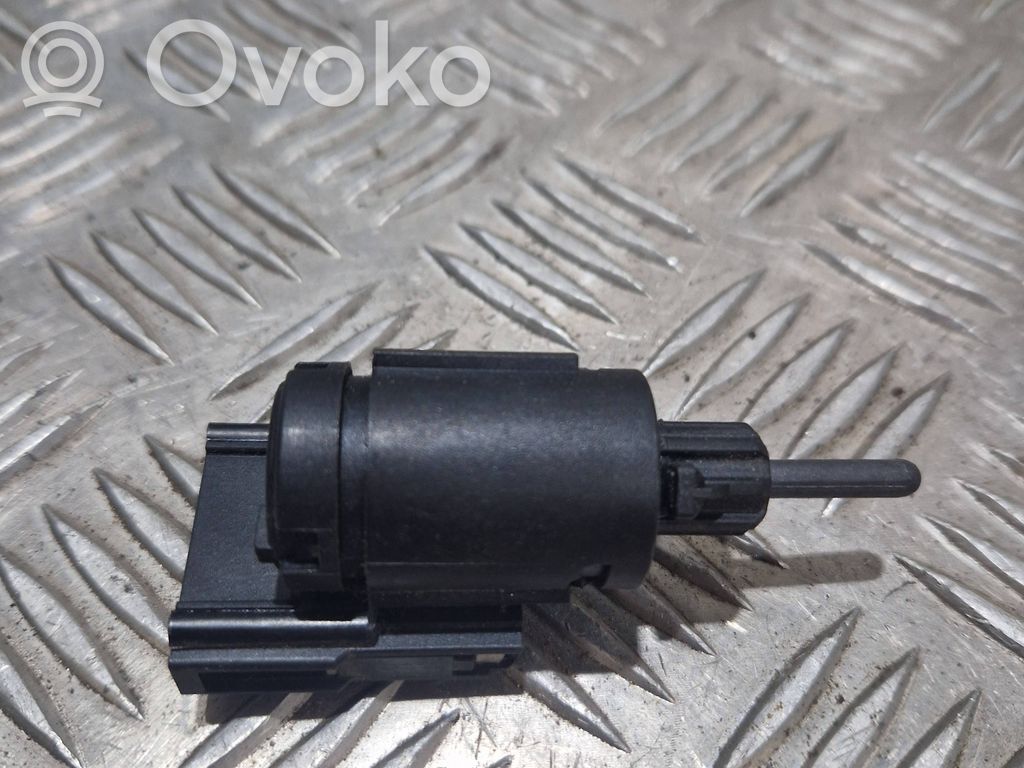 Audi A4 S4 B7 8E 8H Brake pedal sensor switch 