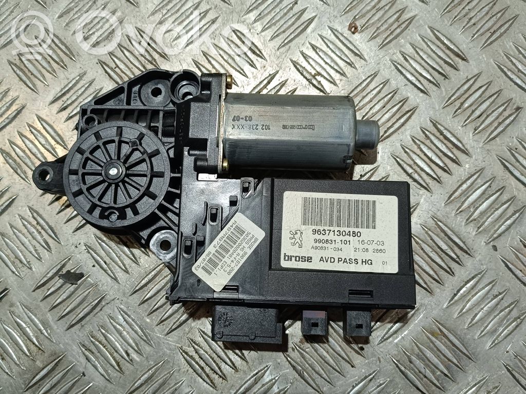 Peugeot 307 Silnik regulatora szyby drzwi przednich 