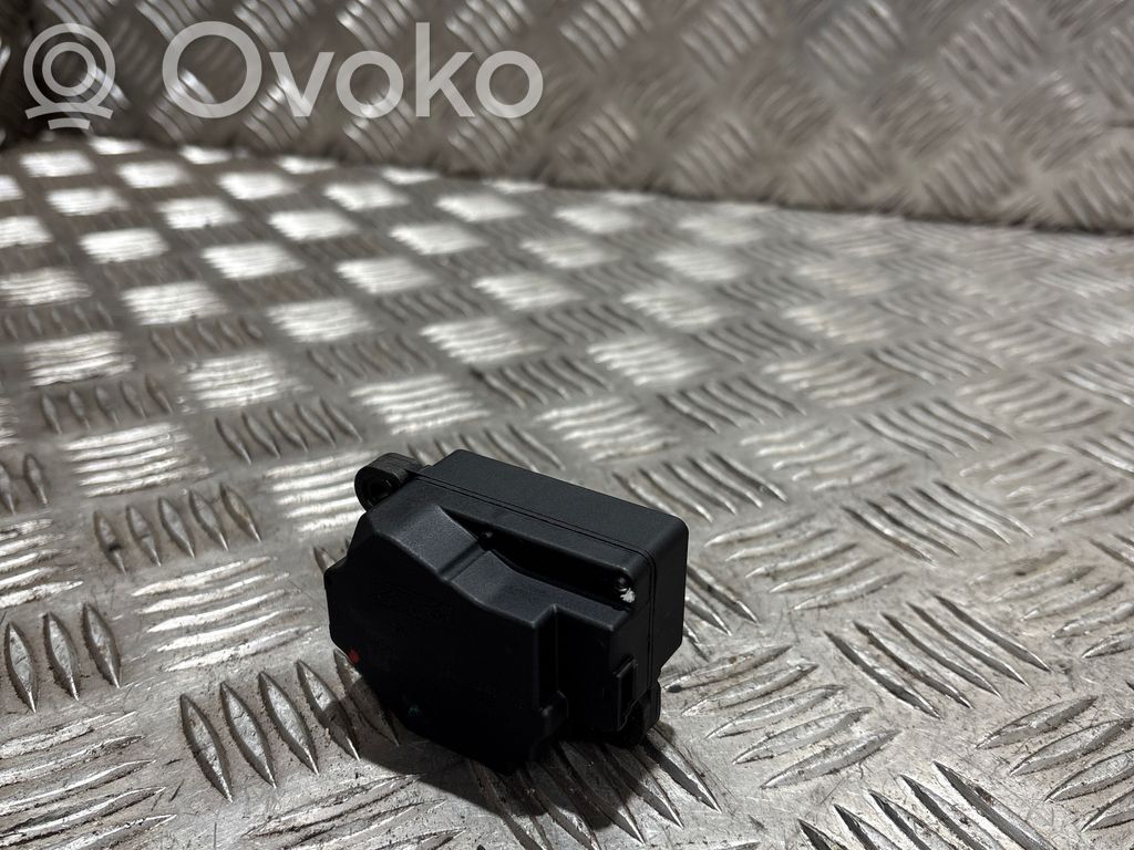 Volvo V50 Oro sklendės varikliukas 