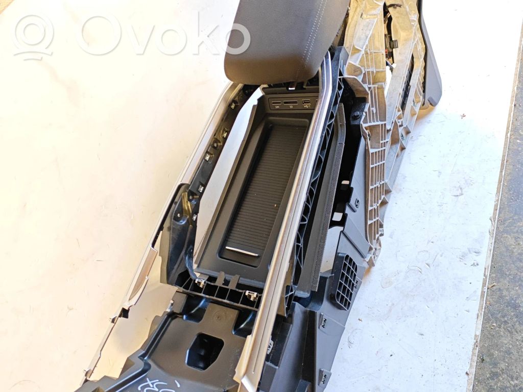 Center console   4KE864283A,05082019,08022019