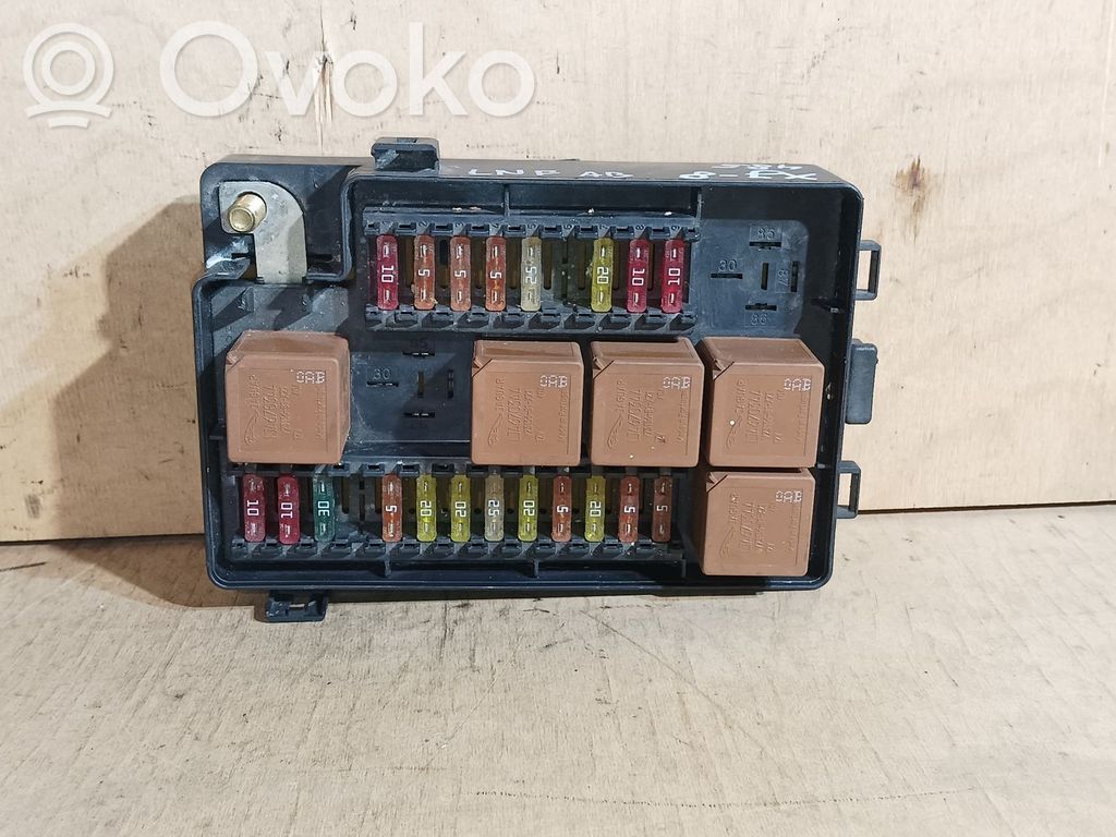 Jaguar XJ X308 Fuse module 