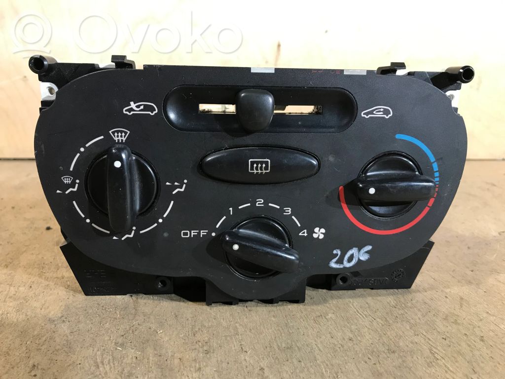 Peugeot 206 Climate control unit 