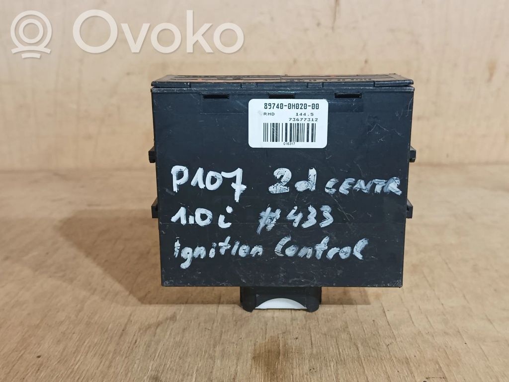 Peugeot 107 Door central lock control unit/module 
