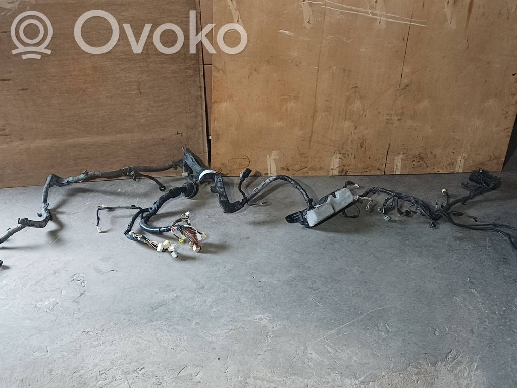 Toyota Avensis T250 Engine installation wiring loom 