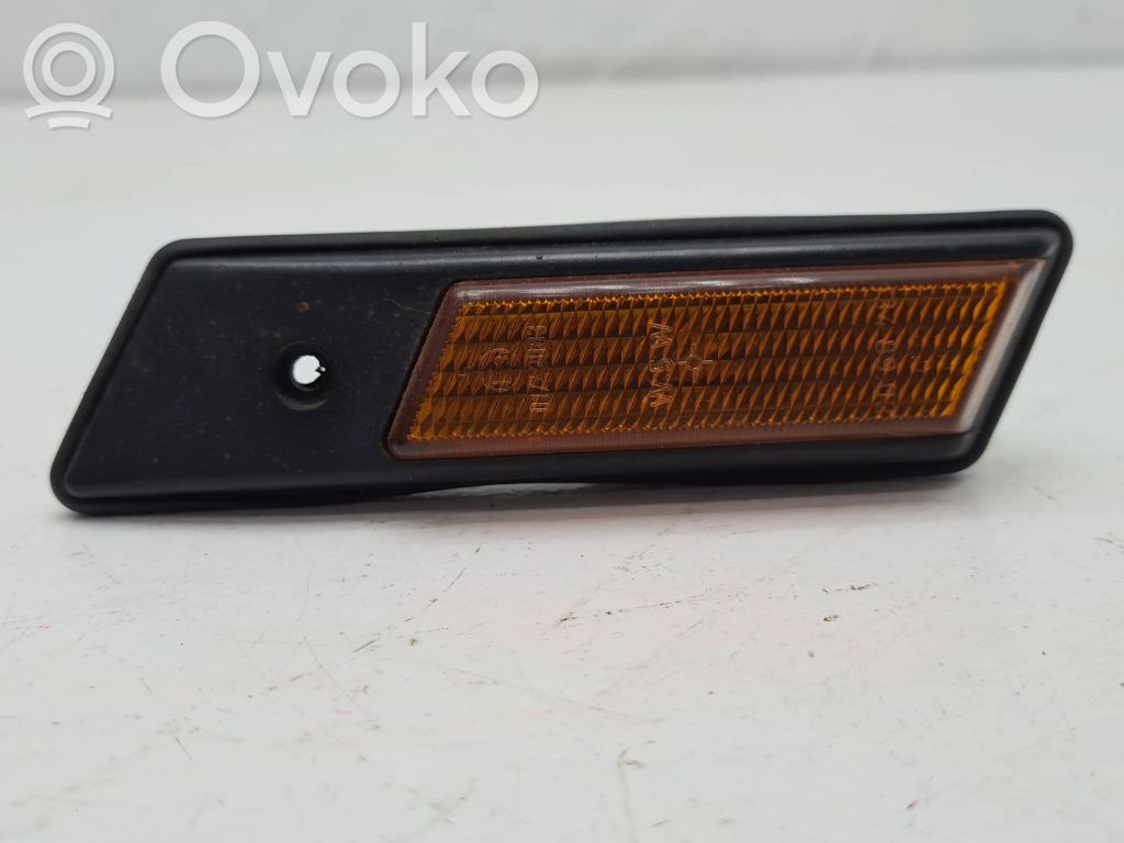 BMW 3 E36 Front fender indicator light 
