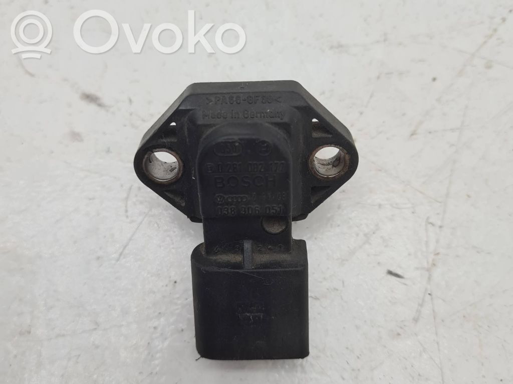 Audi A4 S4 B5 8D Sensor de la presión del aire 