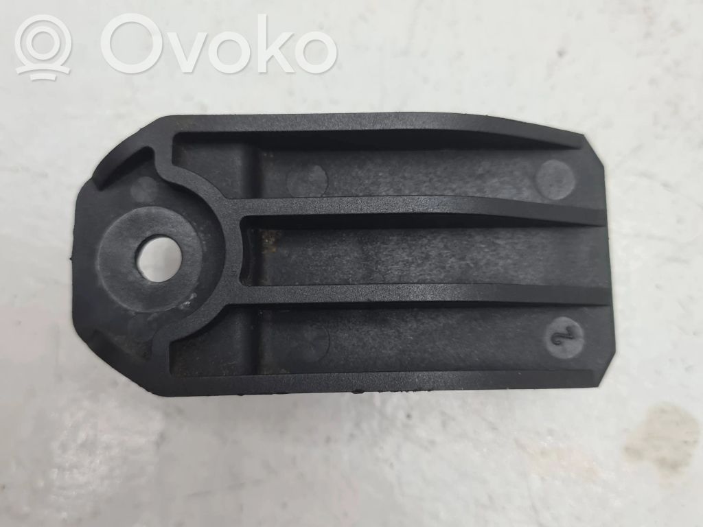 BMW 5 E39 Radiator support slam panel bracket 