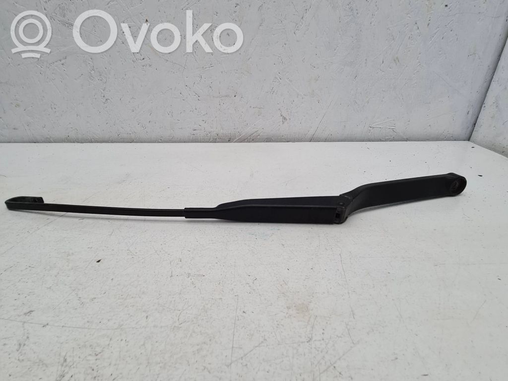 BMW 3 E36 Front wiper blade arm 