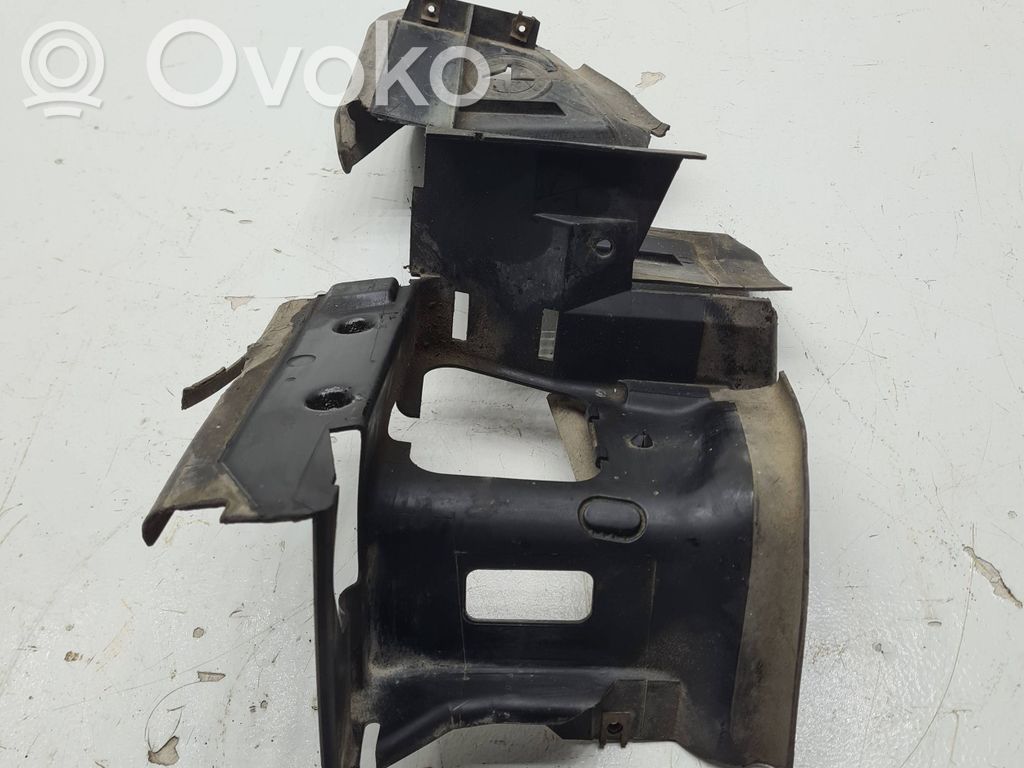 BMW 3 E36 Oro paėmimo kanalo detalė (-ės) 