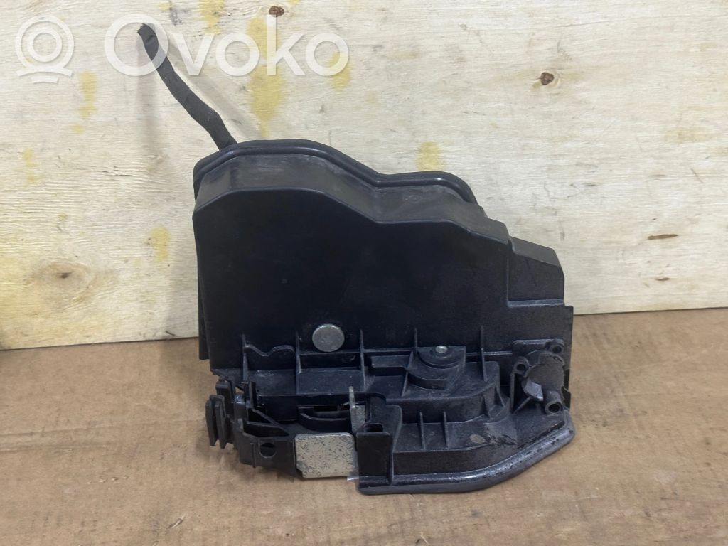 BMW X3 F25 Rear door lock 