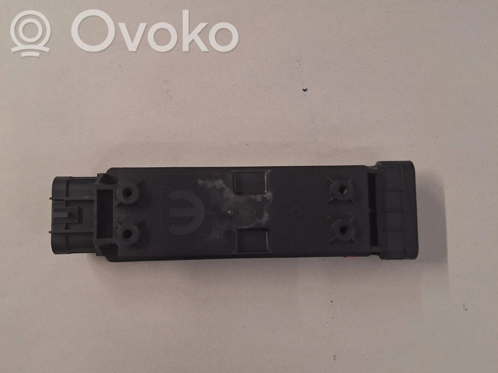 Unidad de control/módulo de la puerta corredera   68186017AE