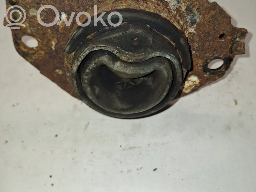 Engine mount bracket   05090140AG