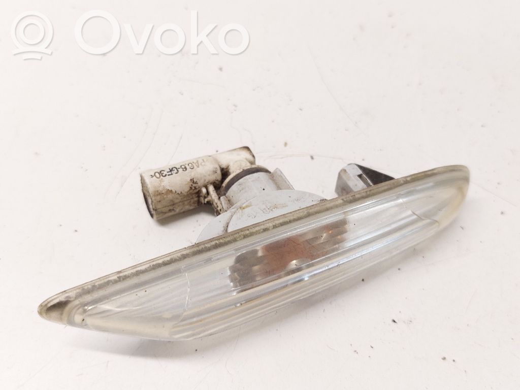 Front fender indicator light   63136932998
