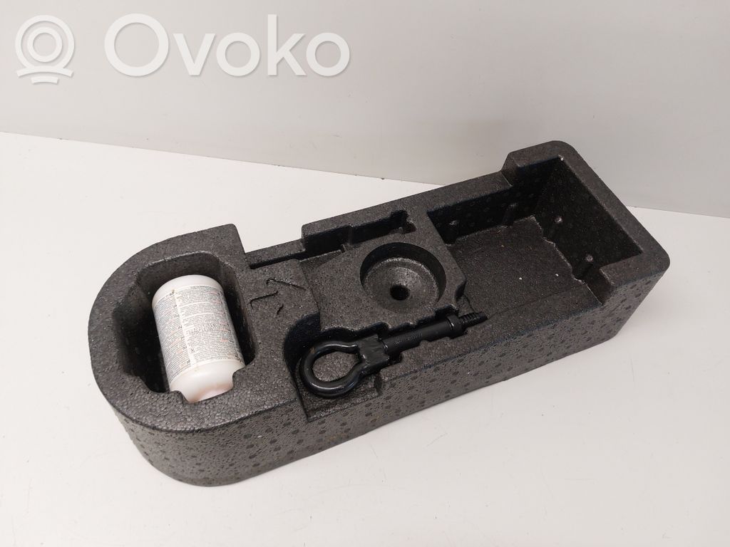 Ford Focus Daiktadėžė bagažinėje 