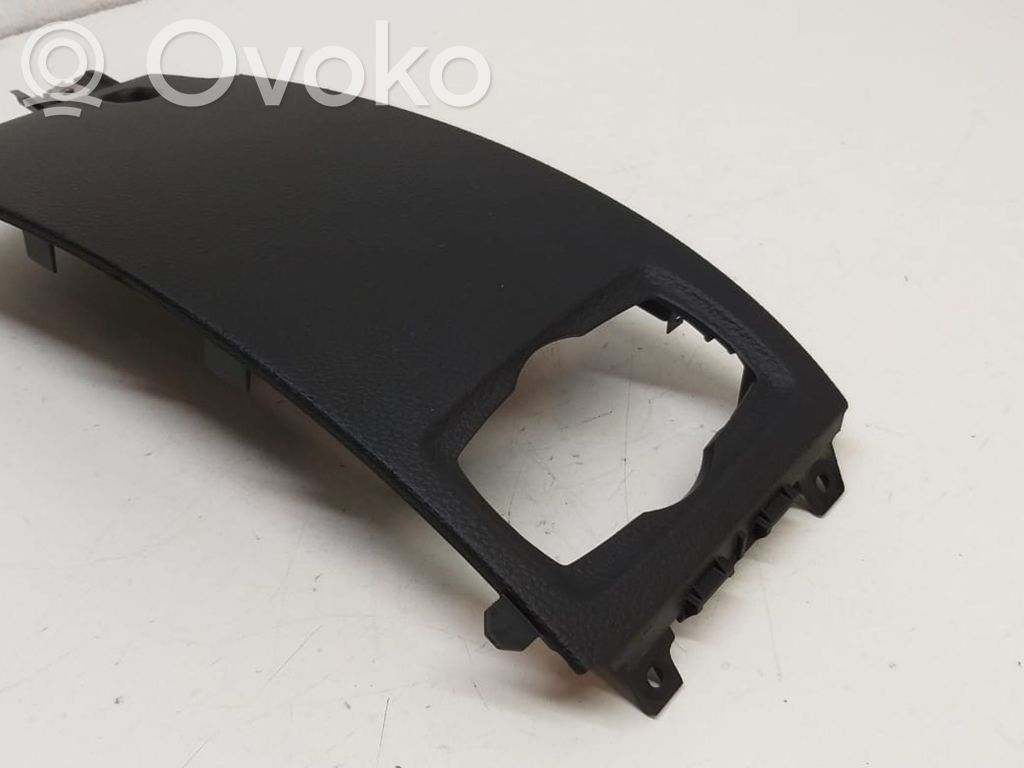 BMW 1 E81 E87 Panelės apdailos skydas (apatinis) 