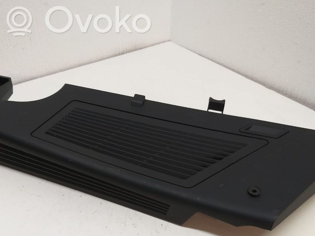 BMW X3 E83 Otros elementos de revestimiento del maletero/compartimento de carga 