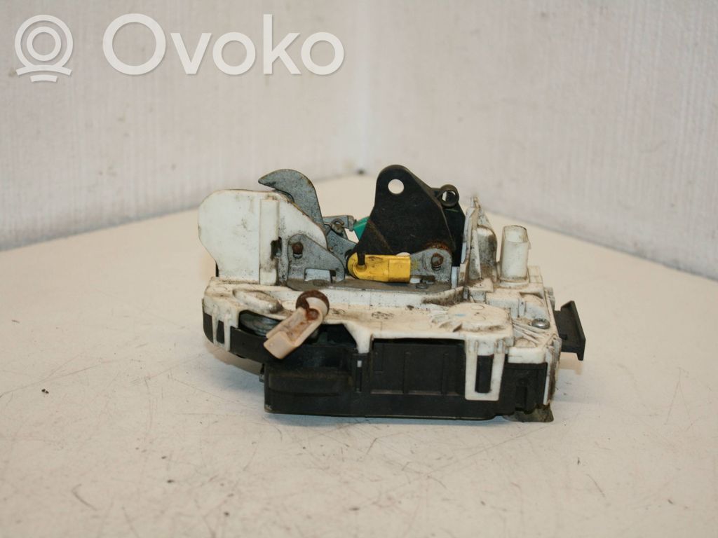 Takaoven lukko   P04589415AE