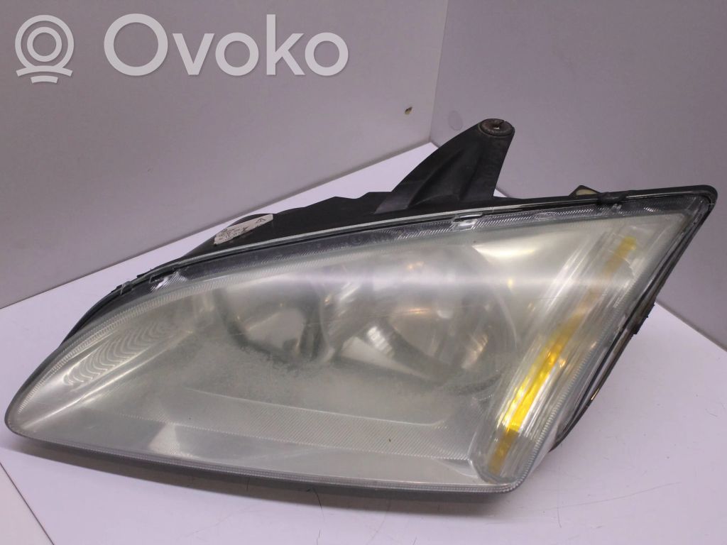 Ford Focus Phare frontale 