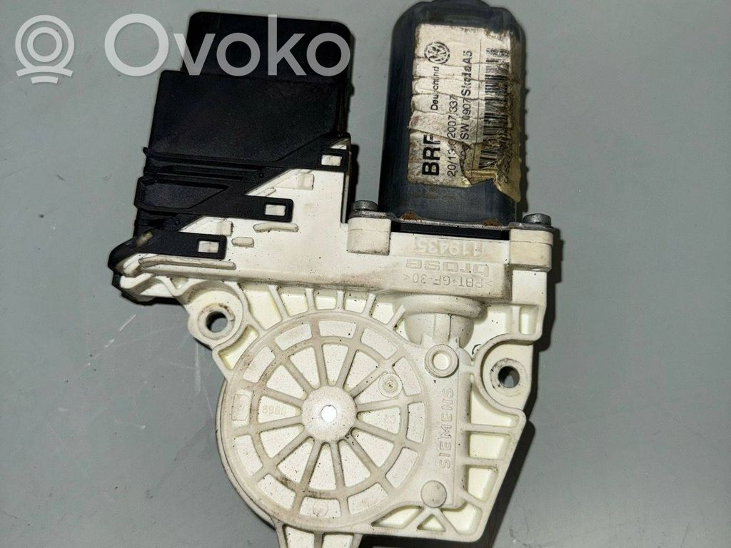 Skoda Octavia Mk2 (1Z) Silniczek podnoszenia szyby drzwi tylnych 