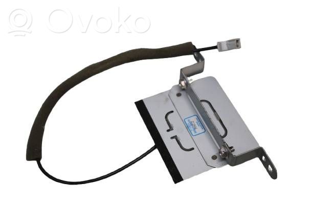 Toyota Avensis T250 Aerial GPS antenna 