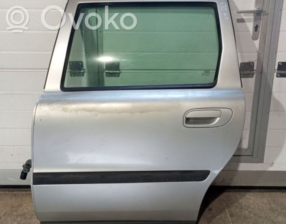 Volvo V70 Puerta trasera 