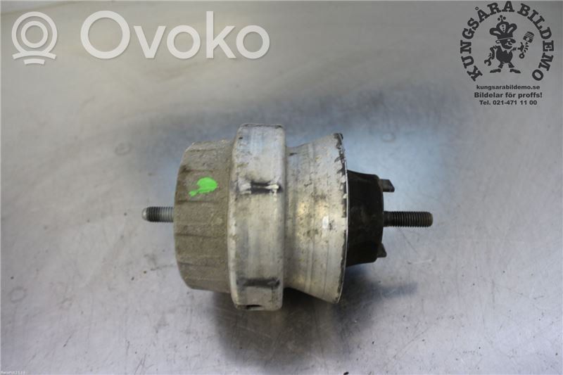 Audi A6 S6 C6 4F Engine mount bracket 