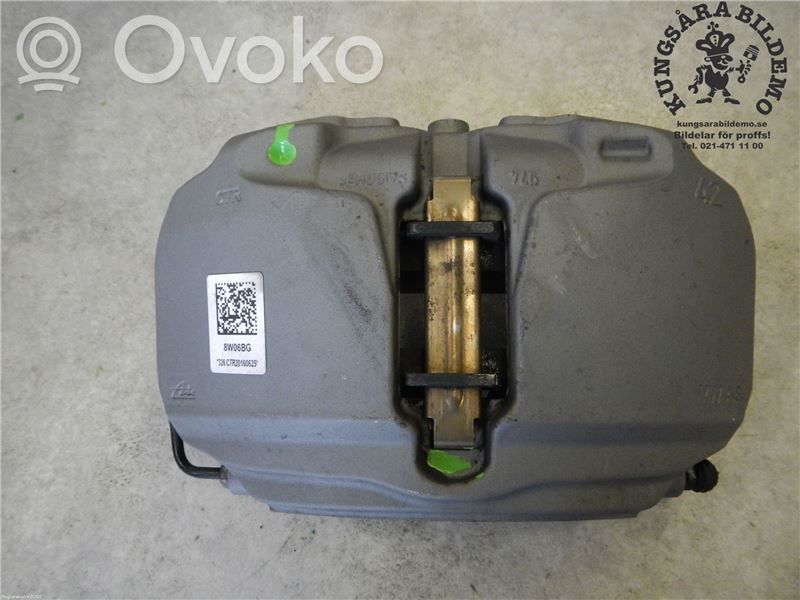 Zacisk hamulcowy przedni   8W0615108D,8W06151088D,8W06151088D