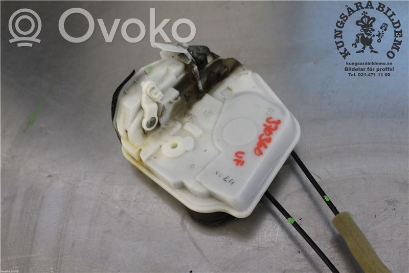 Mazda 6 Front door lock 