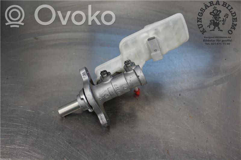 Mazda 3 III Master brake cylinder 