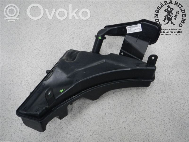 Porsche Macan (95B) Windshield washer fluid reservoir/tank 