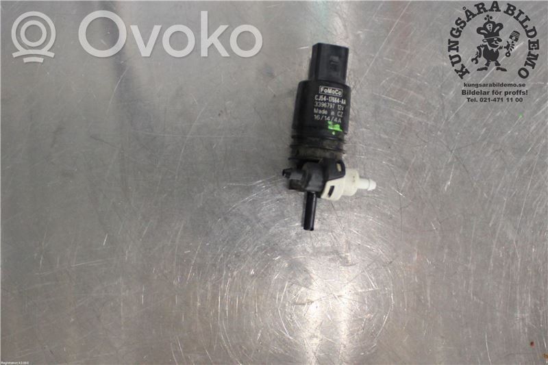 Ford Kuga II Windscreen/windshield washer pump 