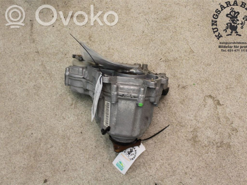 BMW 4 F32 F33 Skrzynia rozdzielcza / Reduktor 