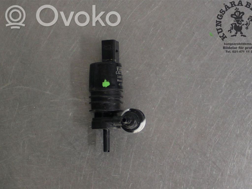 Ford Kuga II Windscreen/windshield washer pump 