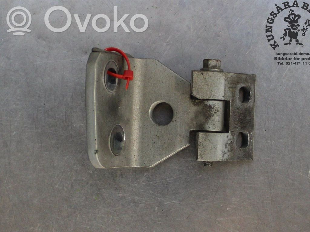 BMW X3 E83 Front door lower hinge 