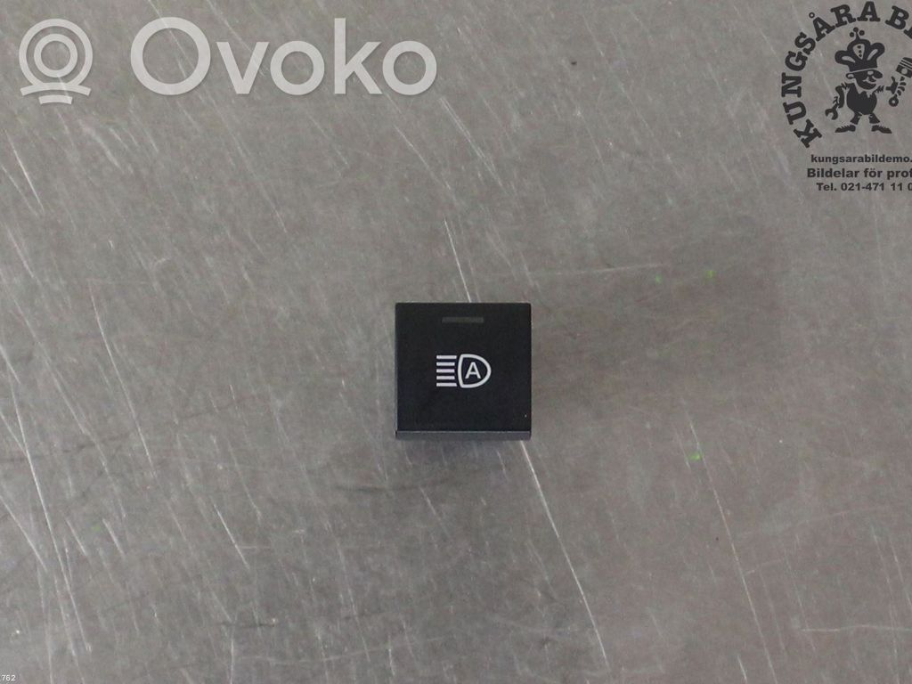 Light switch   8415302110