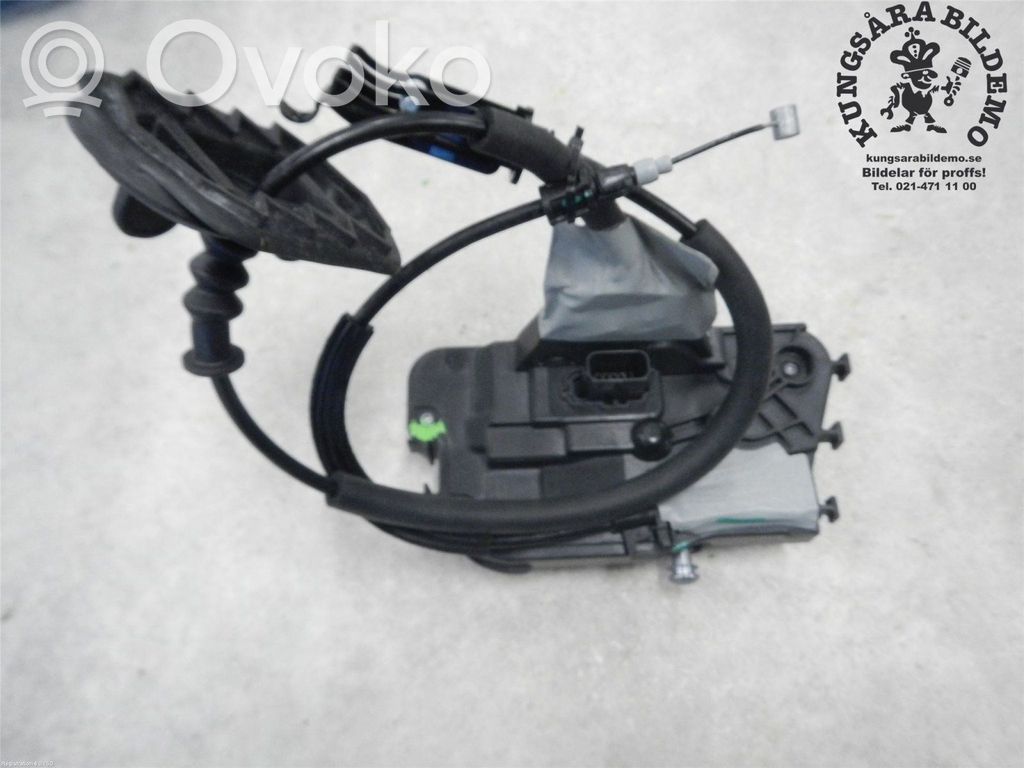 Ford Focus Front door lock 