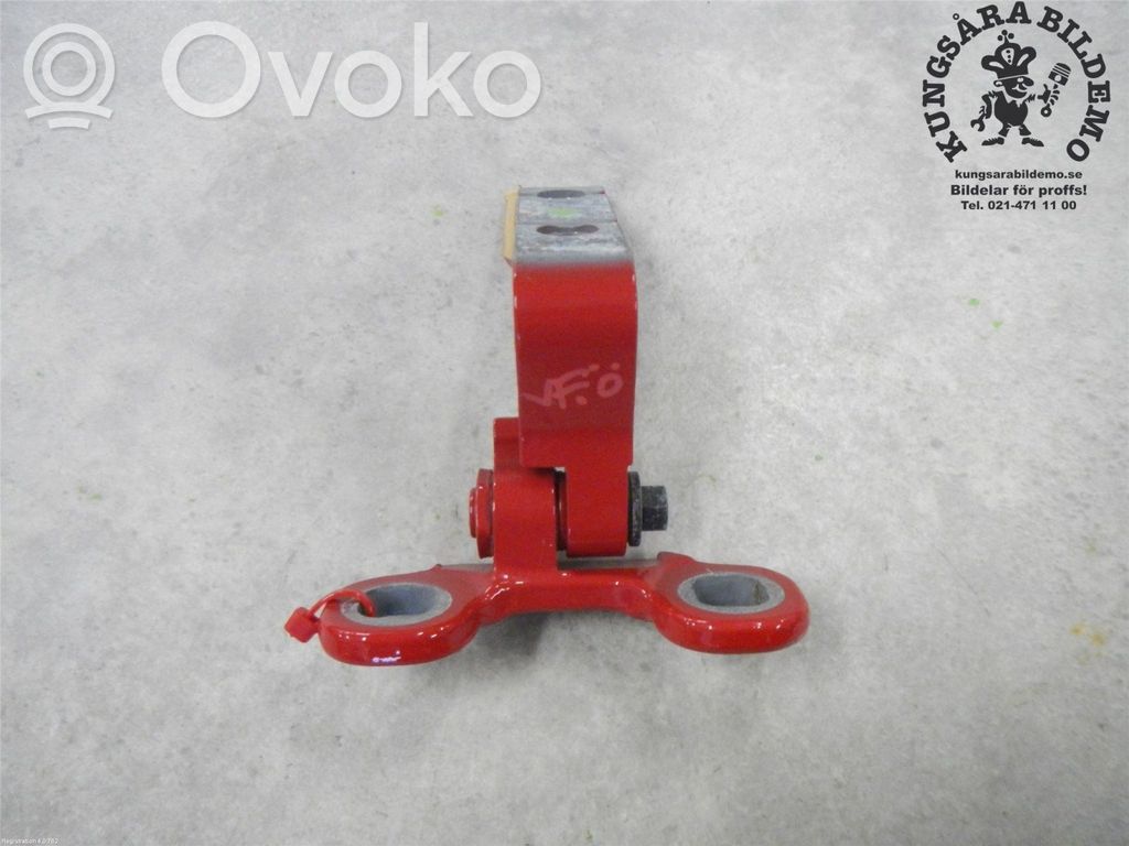 Volvo V40 Front door upper hinge 