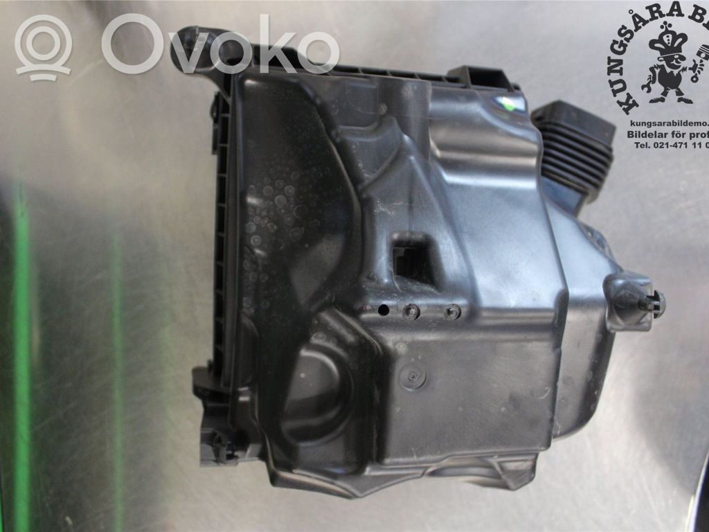 Ford Focus Air filter box 