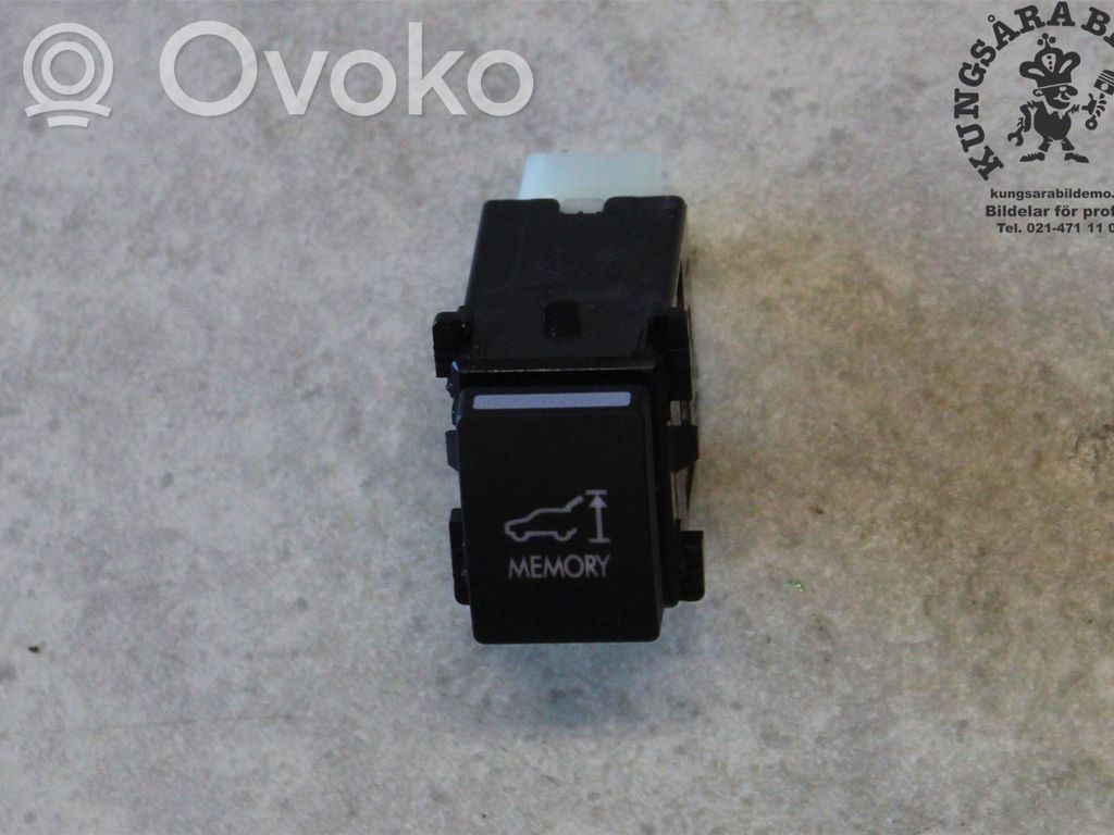 Subaru Outback (BS) Tailgate/boot open switch button 