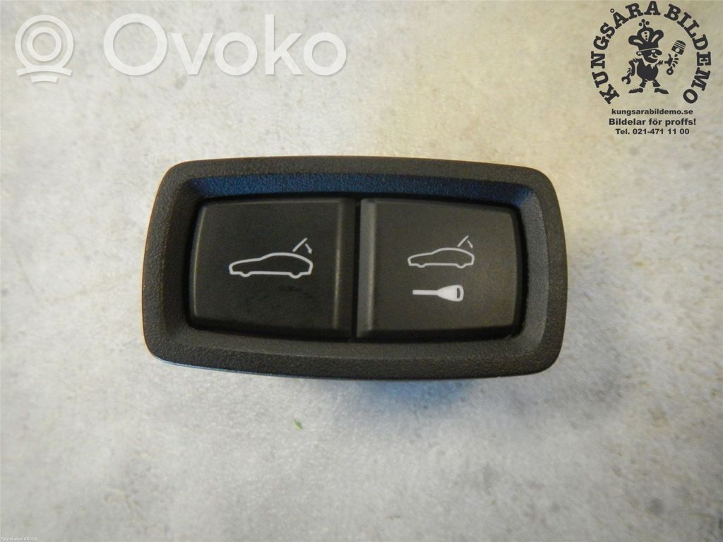 Tailgate/boot open switch button   971959832C